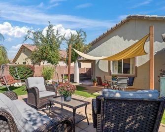 Serene Vacation Home - Trails, Golf & Dining! - Marana - Patio