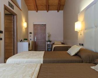 Antica Locanda Del Villoresi - Nerviano - Bedroom