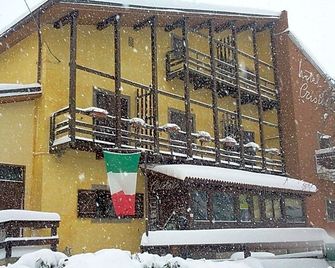 Cristall Hotel - Rocca di Cambio - Edificio