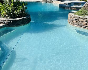 Private Resort Pool Home - Floral City - Piscina