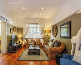 Tom's Guest House - Cape Town - Phòng khách