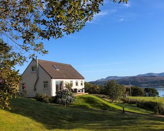Rowan Cottage, Country Location Near Dunoon, Pet Friendly Sleeps 6, Visit Scotland 4 Star - Dunoon - Gebäude