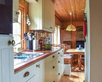 Stunning Home In Sjusjøen With Kitchen - Sjusjøen - Kitchen