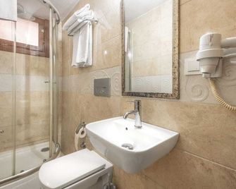 Old Town Deluxe Flats - Antalya