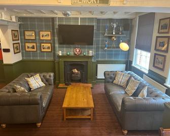 The Crown Hotel - Southwell - Living room