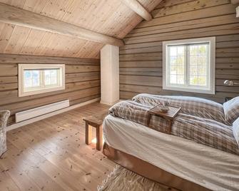 Gorgeous Home In Svatsum With Wifi - Svingvoll - Habitación