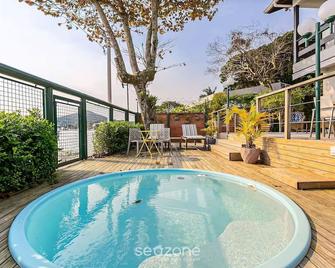 Bela casa frente mar em Santo Antônio CDA1647 - Florianopolis - Piscine