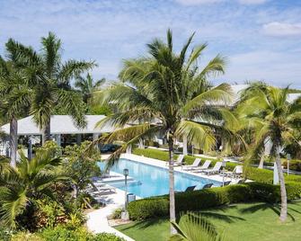 Summertime Suites #53 - West Bay - Pool