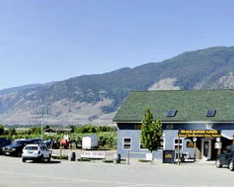 Charming Vacation Rental at a Vineyard in the Similkameen Valley near Cawston, British Columbia - Cawston
