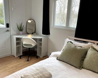 The Mini Apartment on Richer - Gatineau - Bedroom