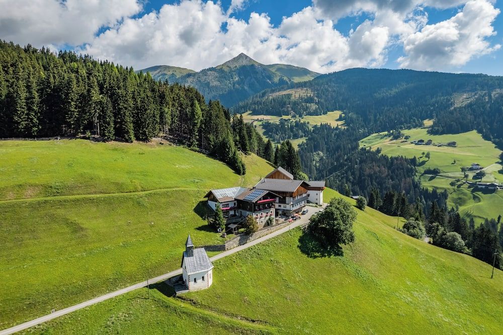 Das kleine Berghotel - Liesing