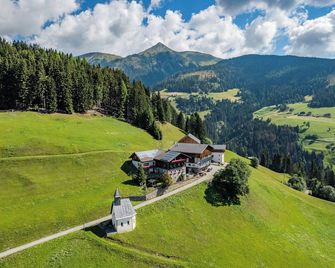 Das kleine Berghotel - Liesing