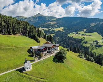 Das kleine Berghotel - Liesing