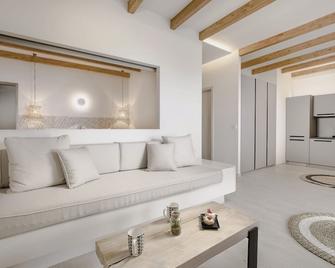 Aliv stone suites & spa - Agios Nikolaos - Sala de estar