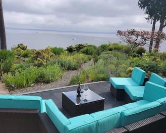 Amazing Puget Sound Waterfront Home. Incredible Views, Olympic Peninsula, Wa. - Port Ludlow - Patio