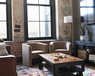 The Limitless Loft - Toledo - Lounge