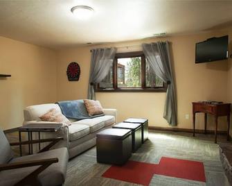 Black Hills Peaceful Pines Property - Black Hawk - Living room