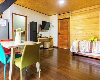 Eucalypto Chalet - Guarne - Dining room