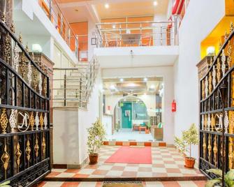 The Lily Hotel - Rishikesh - Lobby