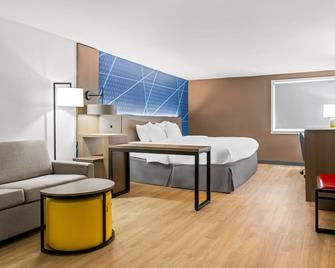 Comfort Inn & Suites - Livingston - Bedroom