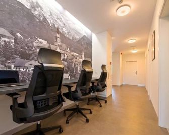 Old Town Guest Accommodation - Kranj - Business center