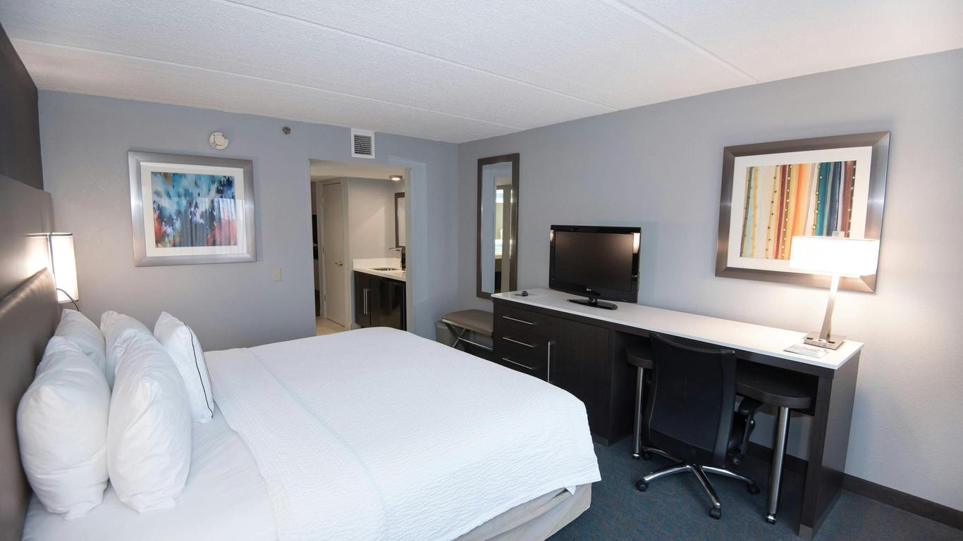 Fairfield Inn & Suites by Marriott Atlanta Airport North