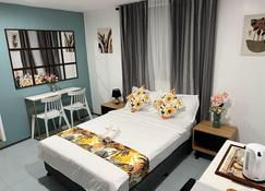 B &b Staycation - Roxas City - Bedroom