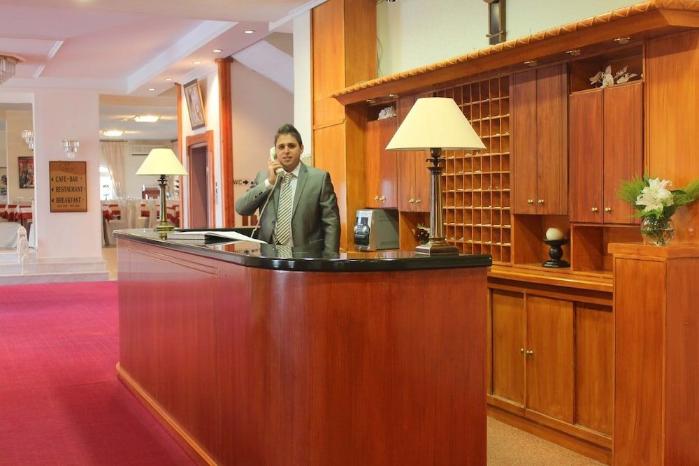 Famissi Eden Hotel - Kalabaka - Front desk