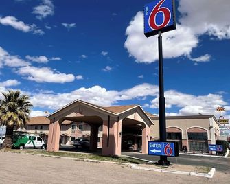 Motel 6 Deming Nm - Deming - Gebäude