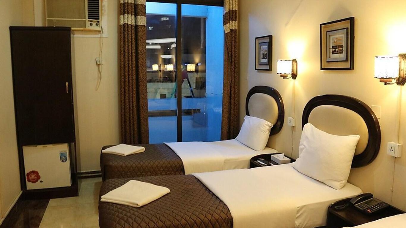Grand Sina Hotel