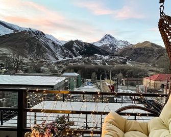 Belmonte Kazbegi - Stepantsminda - Balcone