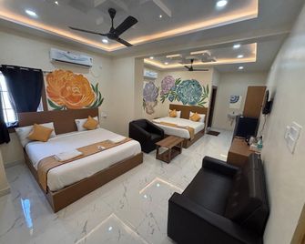 Jay and Jas Hotel - Tirupati