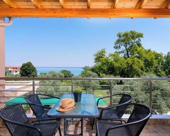 Kapsogeorgis Rooms - Kinira - Balcony