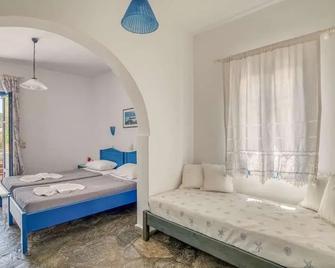 Alpha Studios - Naousa - Ložnice