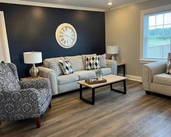 Charming 3-bedroom house 2 minutes from the Marh Park Arboretum in Madisonville - Madisonville
