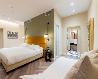 Hotel Astoria - Genoa - Bedroom