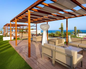 Alexandre Gala - Playa de las Américas - Patio