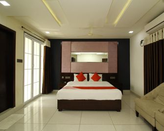 OYO 27022 Akshaya - Karīmnagar - Habitación