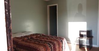 Travelers Motel - Chesapeake - Bedroom