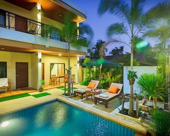 Happy Eight Resort - Rawai - בריכה