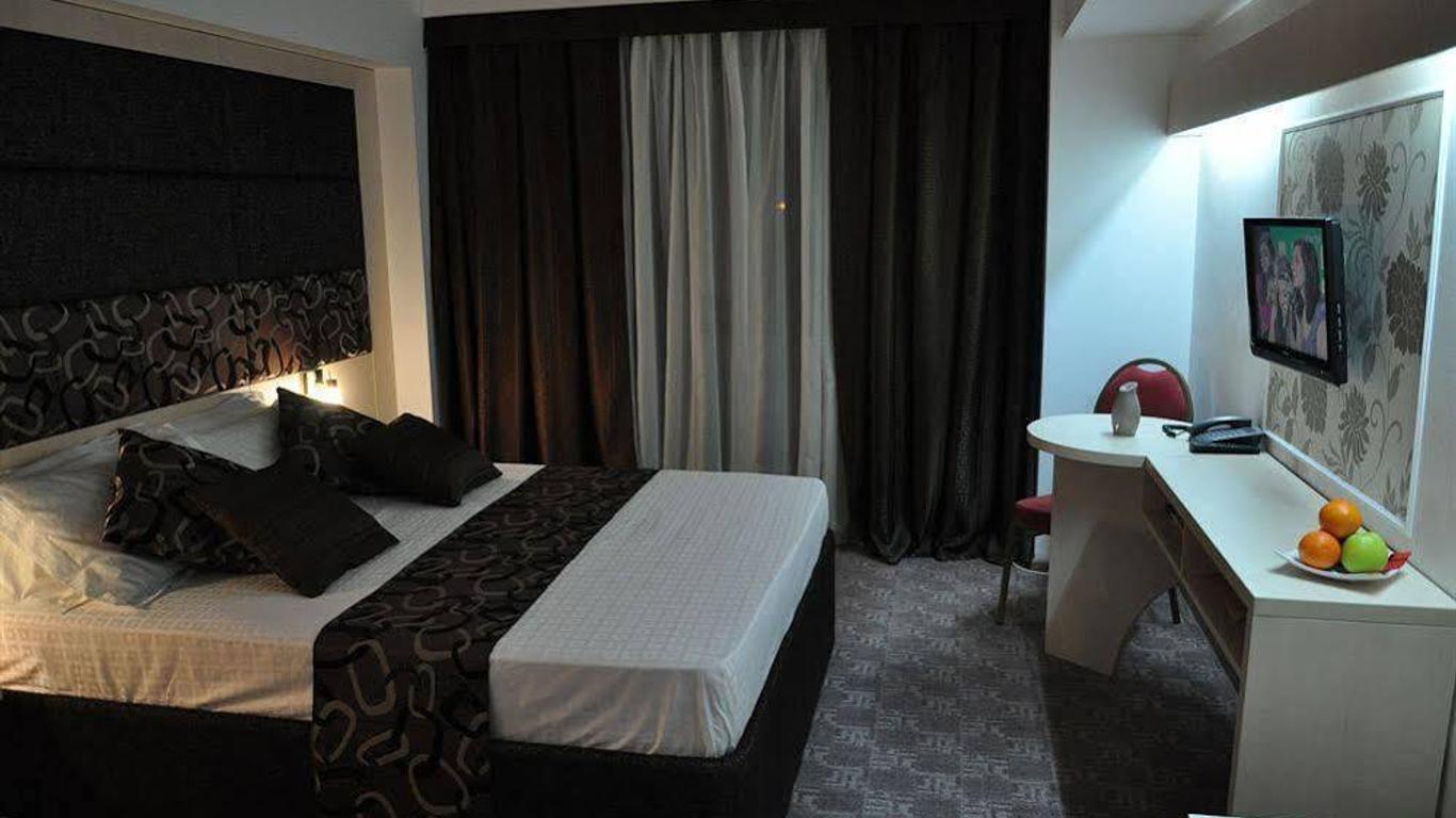 Hotel Plaza