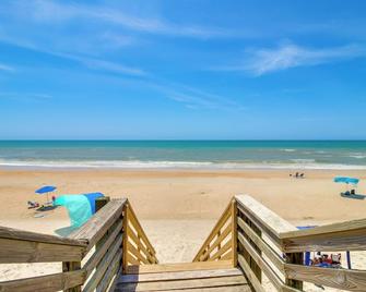 Walk to North Topsail Shores: Beach House w/ Gear! - Sneads Ferry - Playa