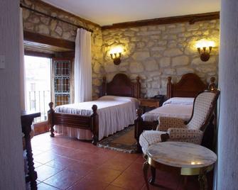 Hotel Tres Coronas de Silos - Santo Domingo de Silos - Ložnice