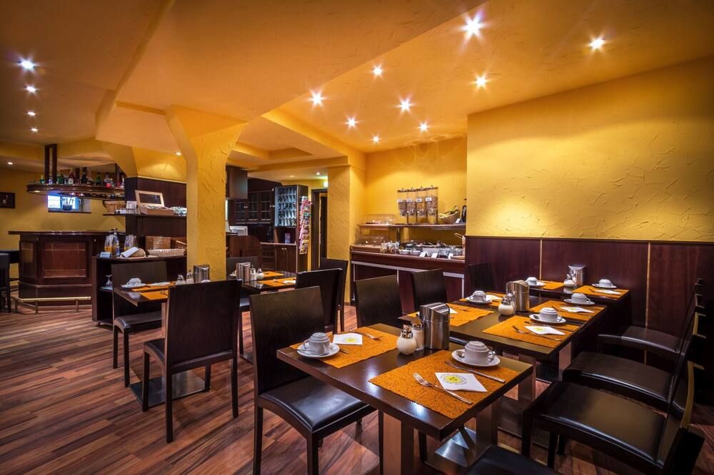 Hotel am Wilhelmsplatz - שטוטגרט - מסעדה