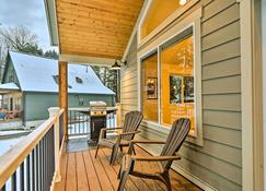 Family-Friendly Packwood Retreat with Deck! - Packwood - Balkon