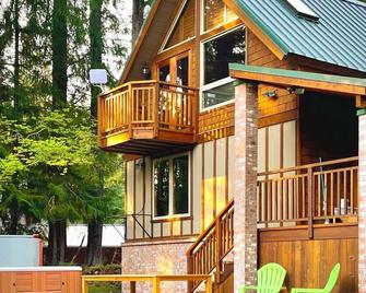 River-Walk Cabin - near Mount Rainier National Park - Enumclaw - Building