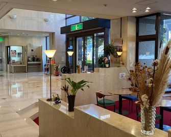 Sky Hotel - Matsuyama - Lobby