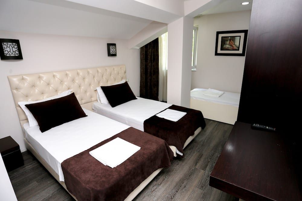 هوتل تاون هاوس - تيرانا - غرفة نوم