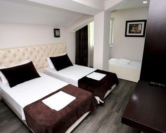 Hotel Town House - Tirana - Habitación