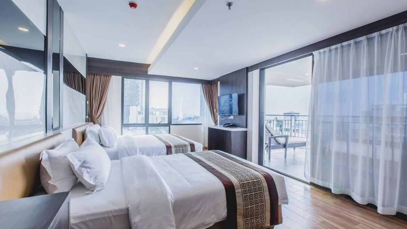 Golden Jomtien Beach Hotel